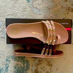 NIB Vince Camuto Blush / Nude Jelly Sandals - Size 9